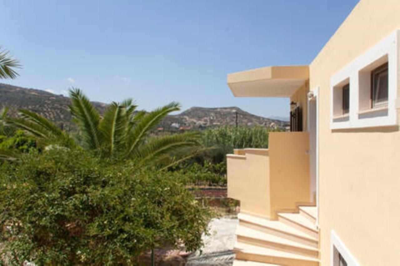Makis Apartments Sitia  Dış mekan fotoğraf
